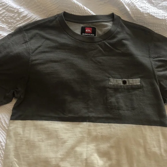 Quicksilver shirt - Picture 2 of 3